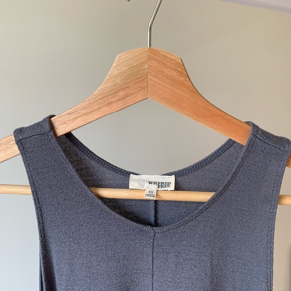 Aritzia - High neck dress - Picture 3 of 3